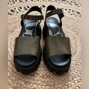 Gianni Bini Platform Sandal